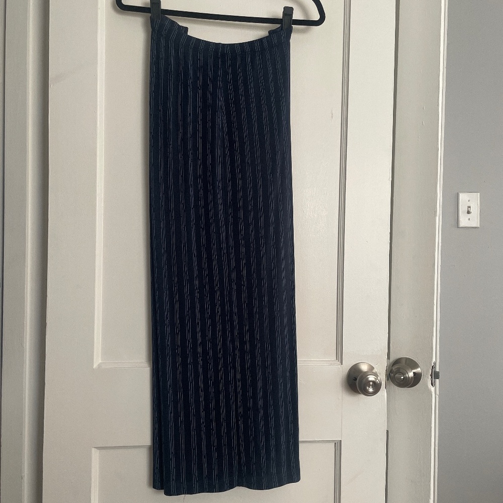 Chico’s navy and white trousers